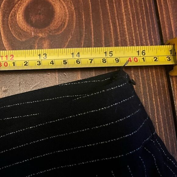 Anthropologie Striped Pleated Crop Trousers Sz 12 Black White Stripes Pockets - Picture 7 of 12